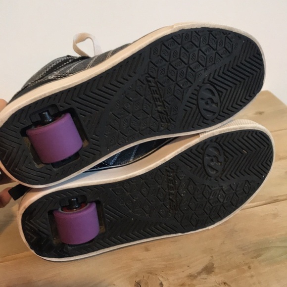 Heelys uptown lace up metallic sneakers shoes youth size 4 - Picture 8 of 10